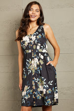 Sloane Printed Sleeveless Buttoned Magic Dress with Pockets