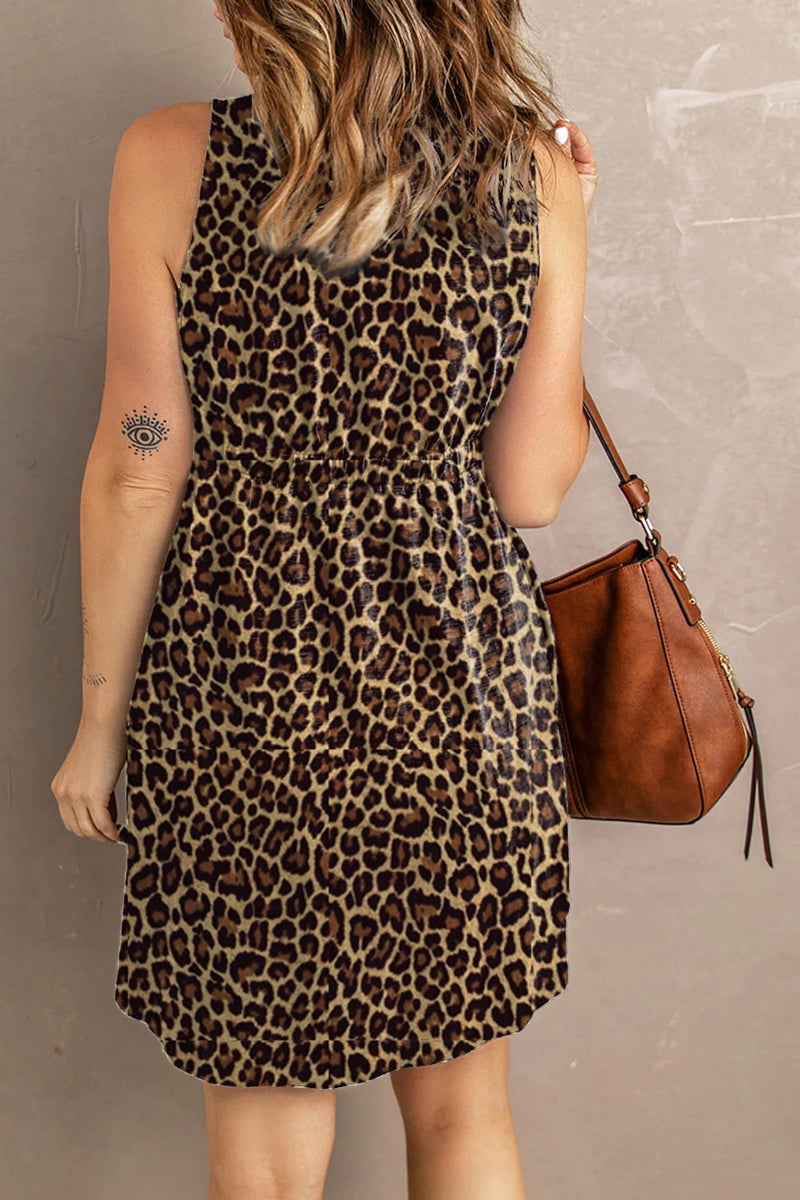 Sloane Printed Sleeveless Buttoned Magic Dress with Pockets